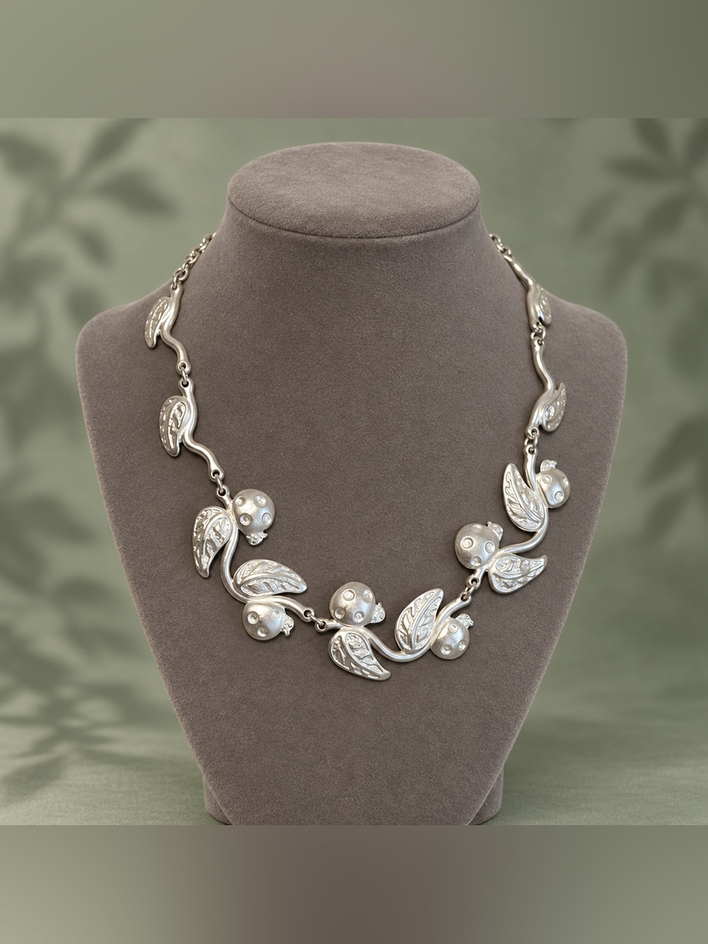 Dolce Vita Silver-Tone Ladybug & Leaf Botanical Statement Necklace 16”